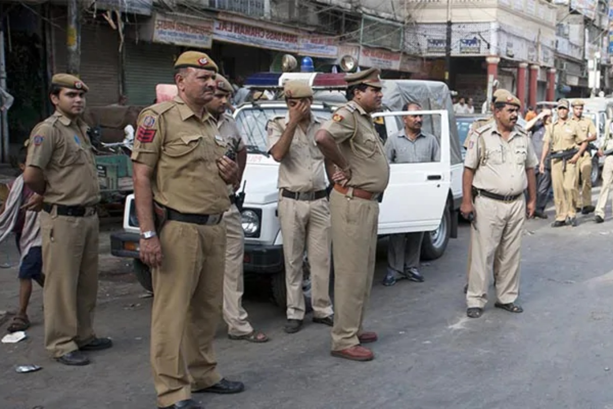 Delhi Police Bust Ipl Betting Racket Two Arrested Dnp India