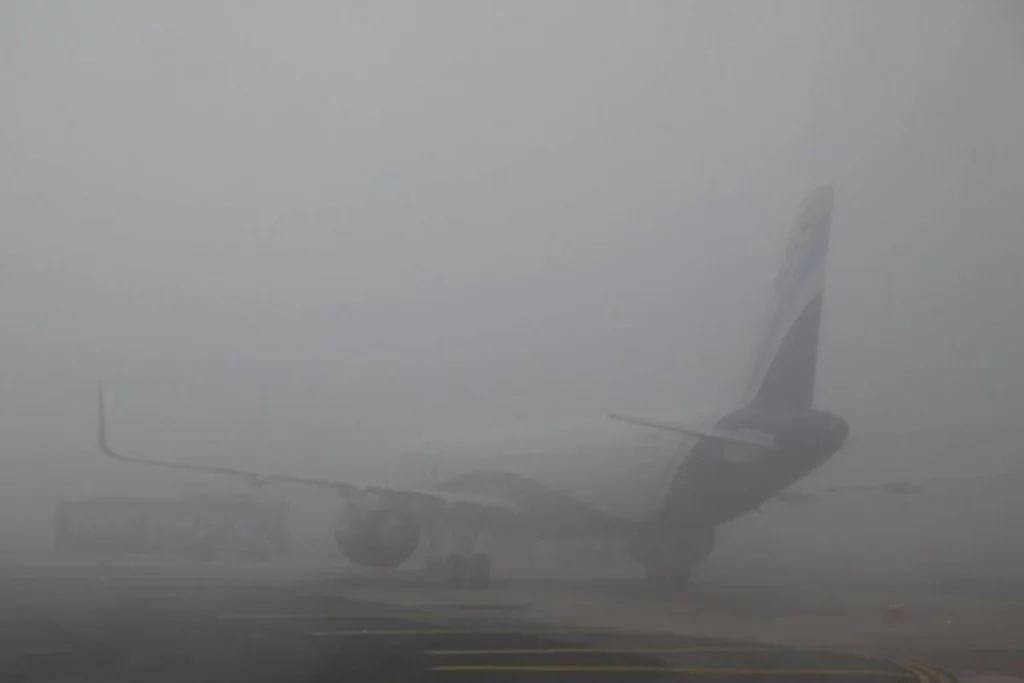 Fog disrupts flight schedule