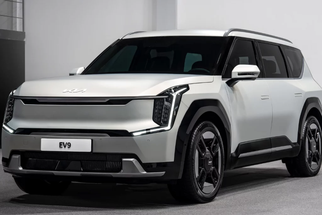 Kia to launch all-electric EV9 SUV, likely to give 501 Kms of range on a single charge, all we know