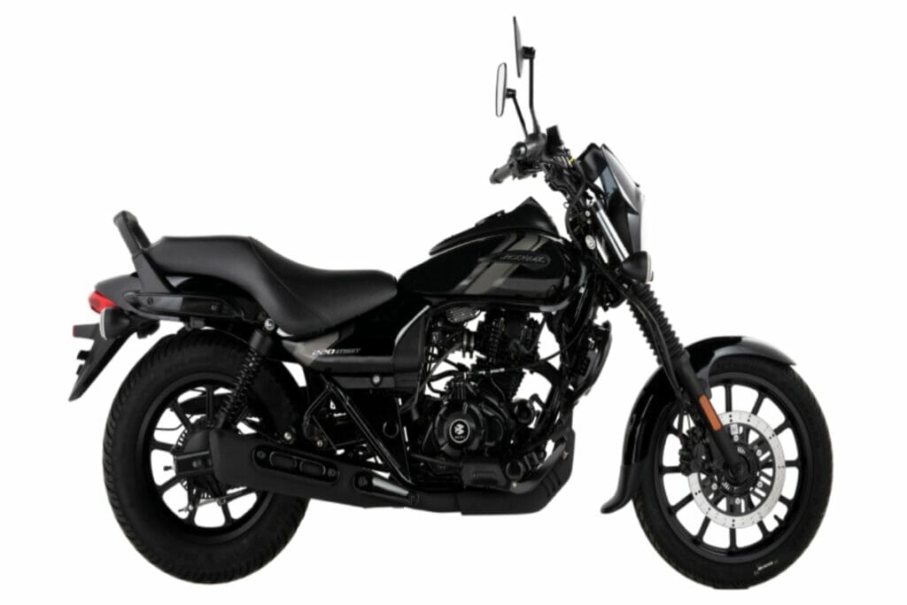 Bajaj Avenger 220 Street