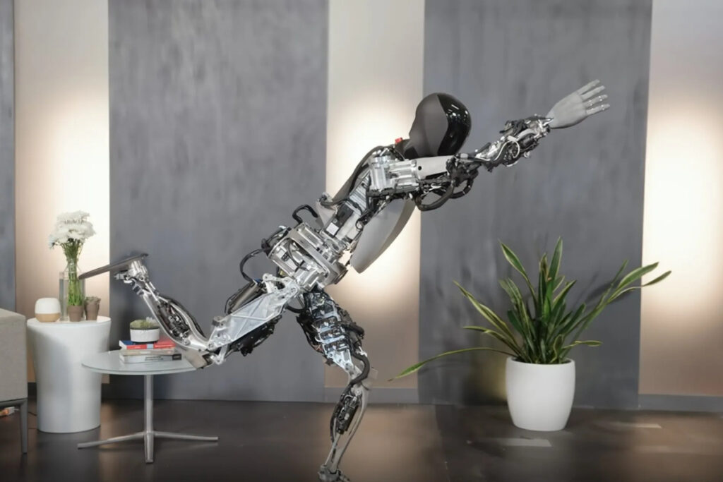 Elon Musk shares a video of a Robot doing Yoga, See for yourself