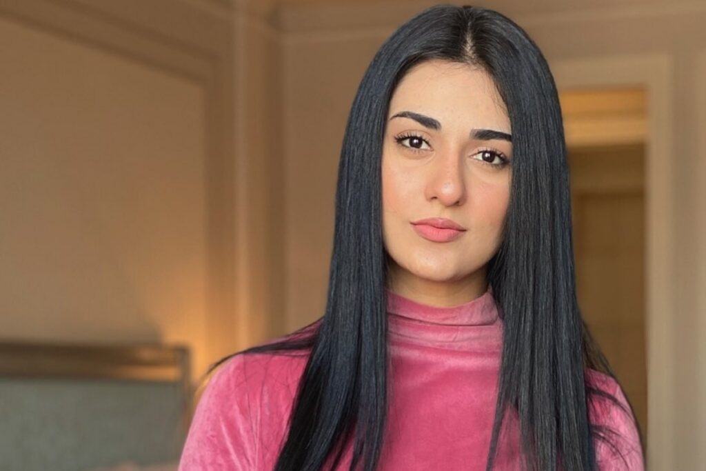 Sarah Khan