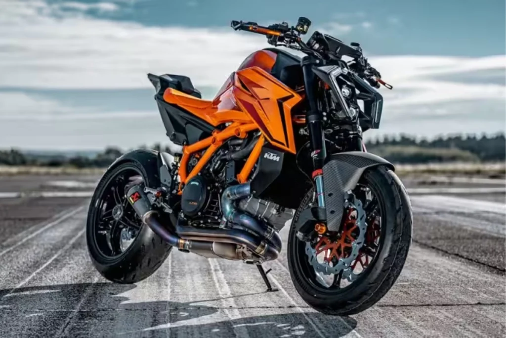 KTM 1390 Super Duke R Revealed Globally, All you must know