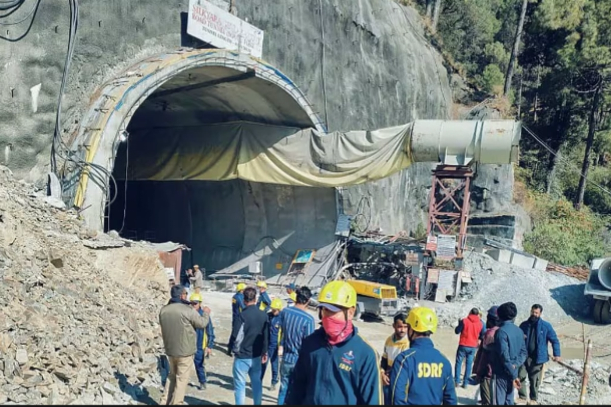 Uttarkashi Tunnel Collapse Trapped Workers Await Rescue In Uttarakhand