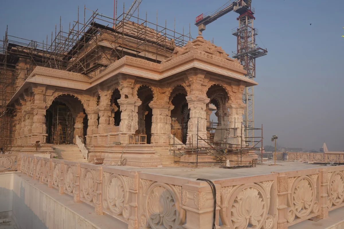 QR Code Scam Alert: Fraudulent Scheme Targets Devotees Donating to Ayodhya  Ram Temple Construction