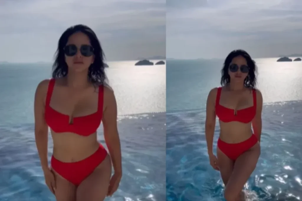 Sunny Leone Bikini Look